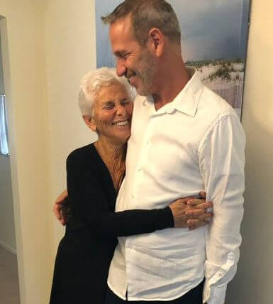 Jeffrey Weisberg with his wife Arlyn Phoenix.